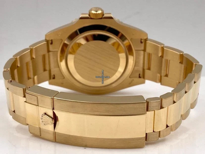 Submariner Date 41mm Blue Dial Yellow Gold 126618LB Unworn 2021.
